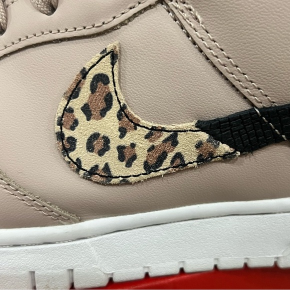 Nike Dunk Low SE in Fossil Stone and leopard print sneakers 8.5 - Picture 14 of 16